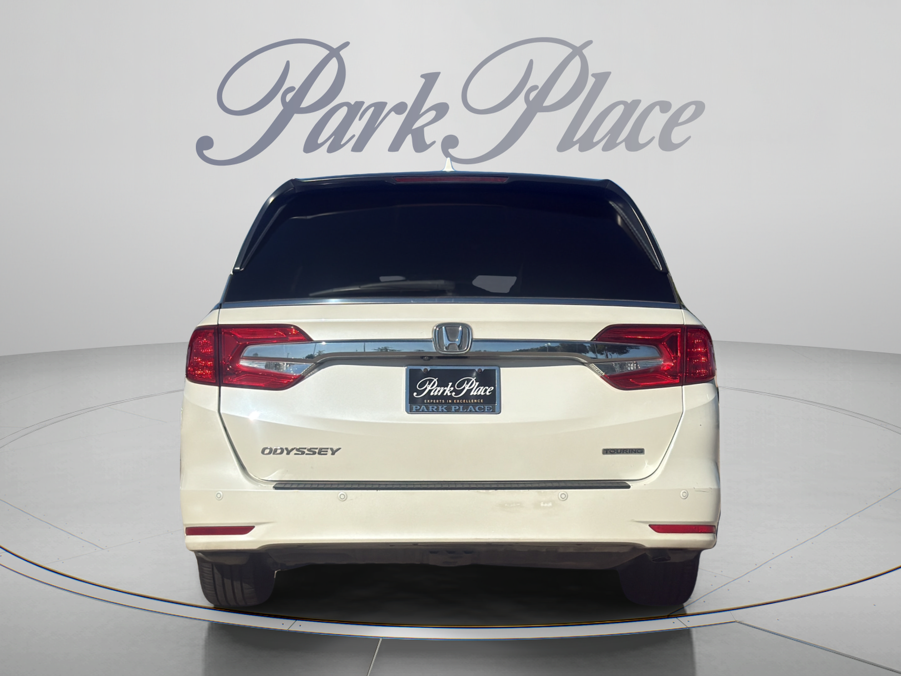 Used 2018 Honda Odyssey Touring image 4
