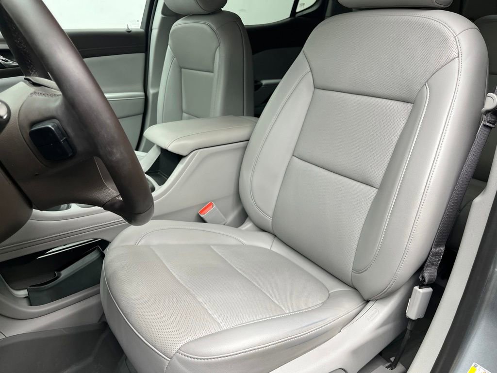 Used 2023 GMC Acadia SLT FWD image 22