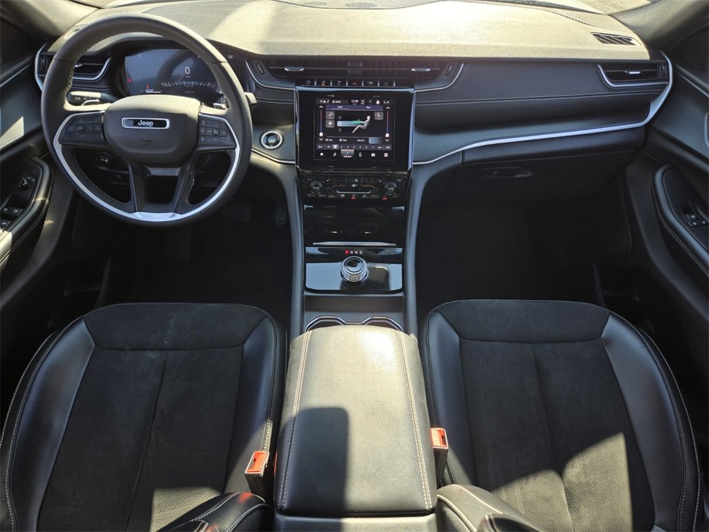 Used 2024 Jeep Grand Cherokee L Laredo image 15