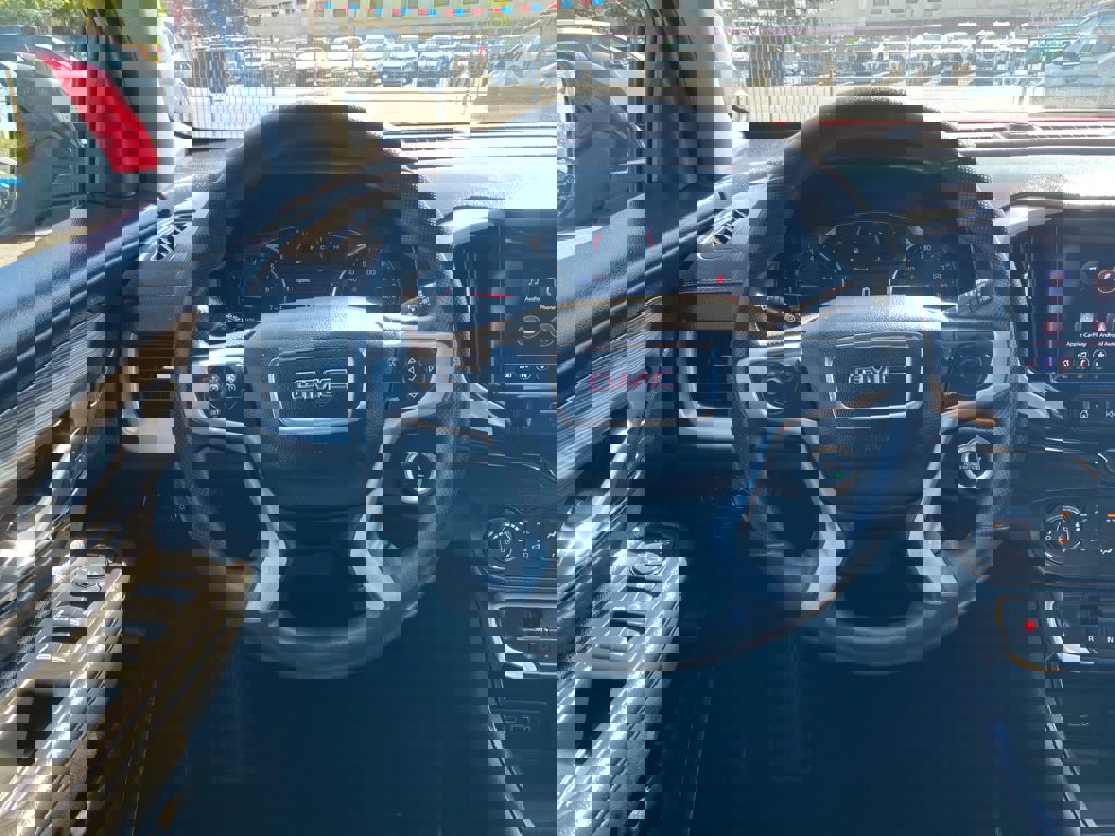 Used 2024 GMC Terrain SLE image 28