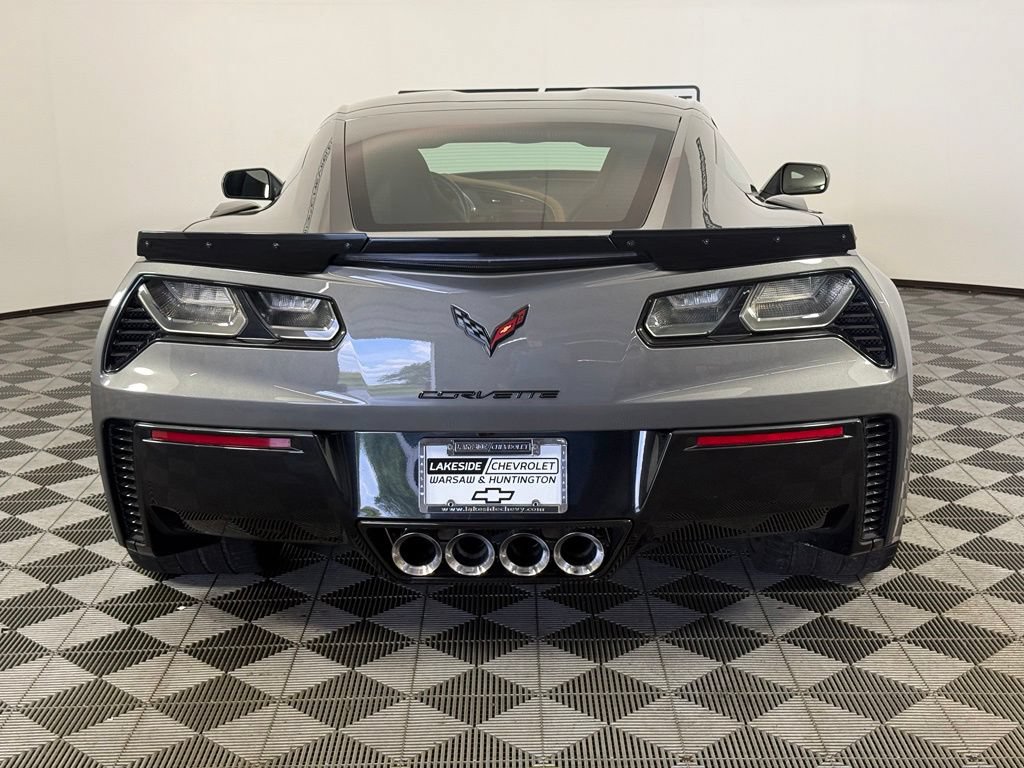 Used 2015 Chevrolet Corvette Z06 w/ 3LZ Preferred Equipment Group RWD image 5