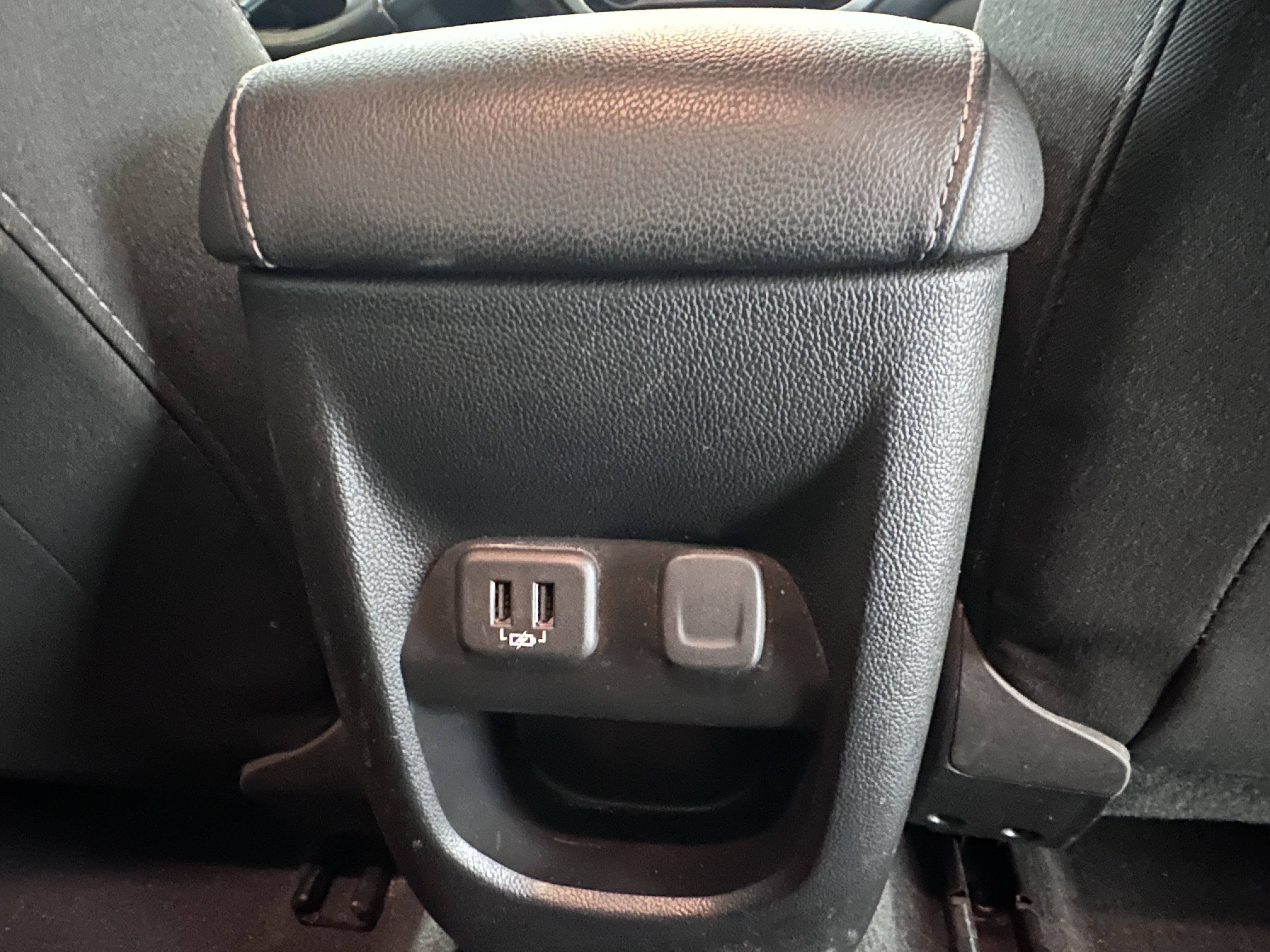 Used 2020 Chevrolet Colorado LT image 25