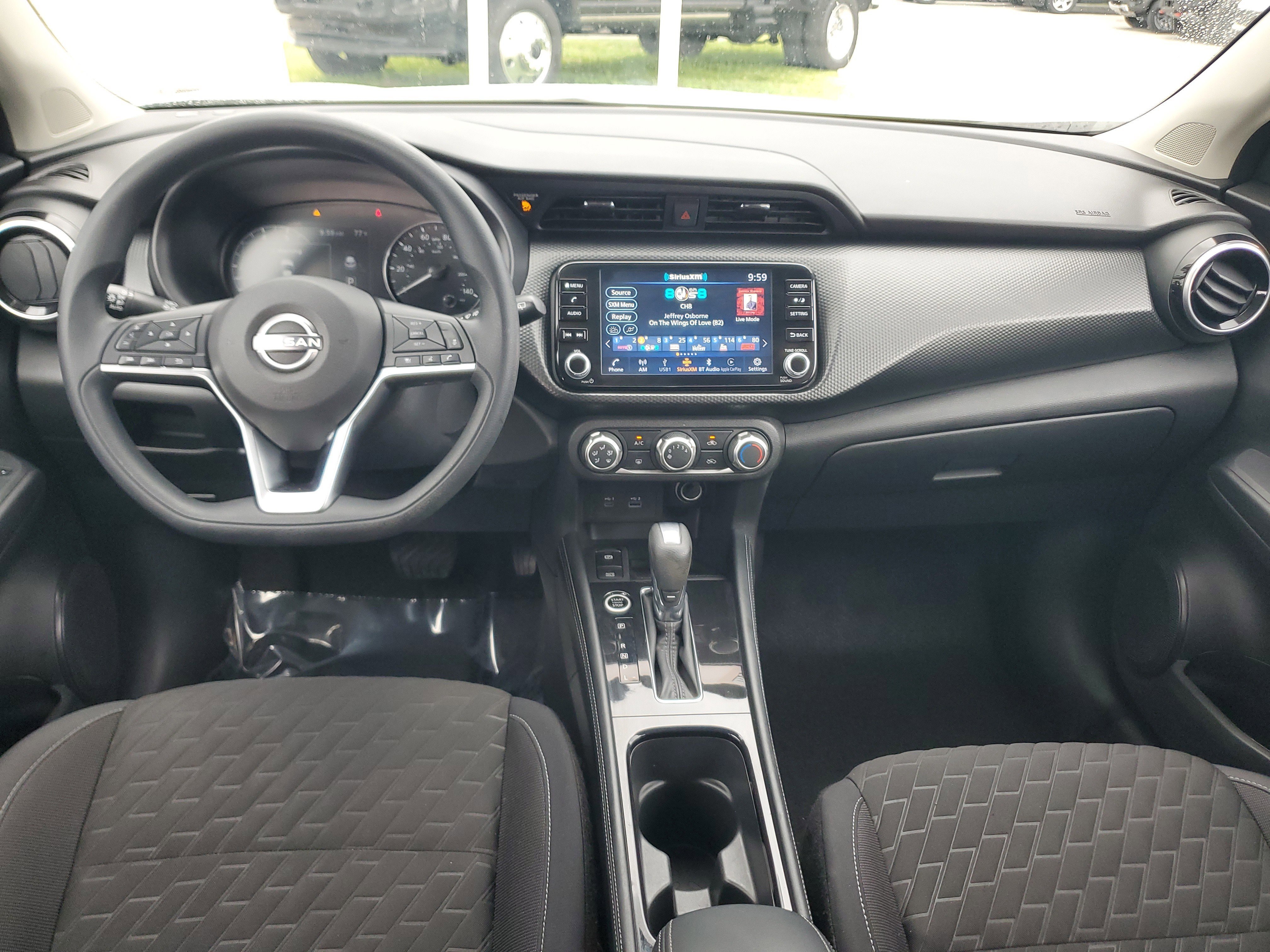 Used 2023 Nissan Kicks SV image 15