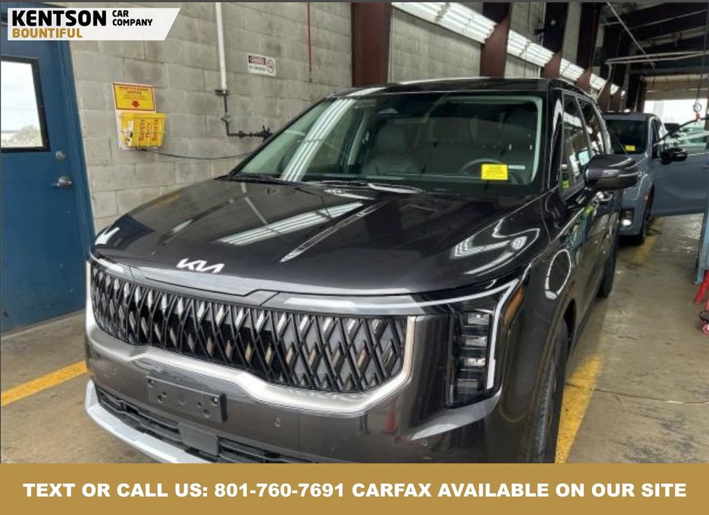 Used 2025 Kia Carnival LXS