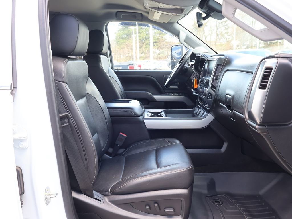 Used 2018 Chevrolet Silverado 3500 LTZ w/ Duramax Plus Package image 35