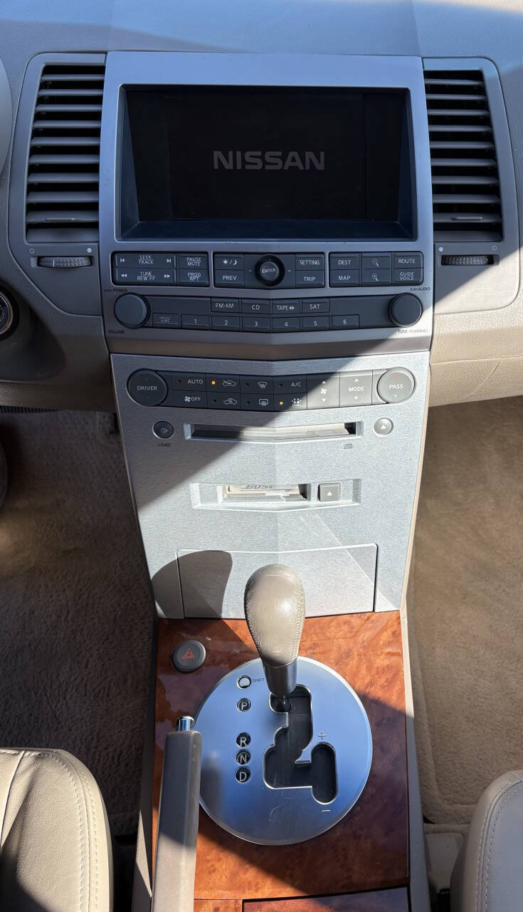 Used 2005 Nissan Maxima 3.5 SL w/ (T05) Navigation System Pkg FWD image 9