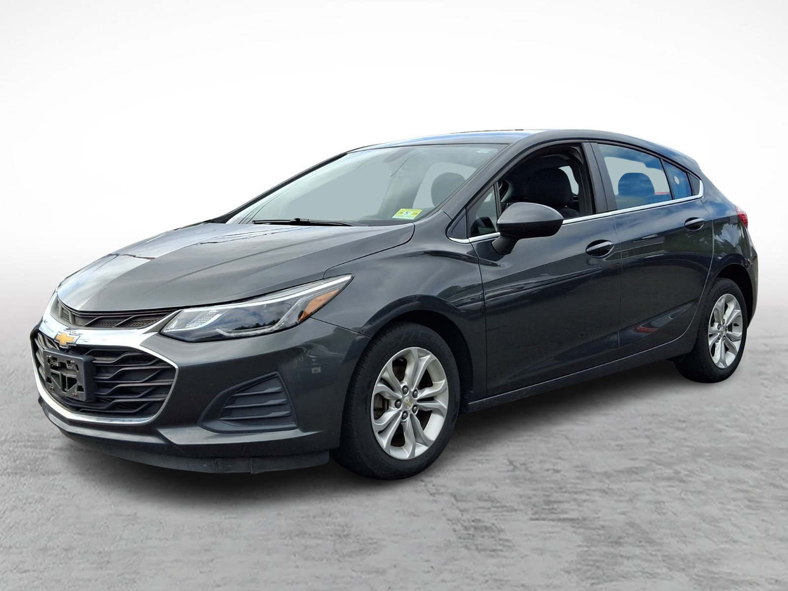 Used 2019 Chevrolet Cruze LT w/ Convenience Package FWD image 3