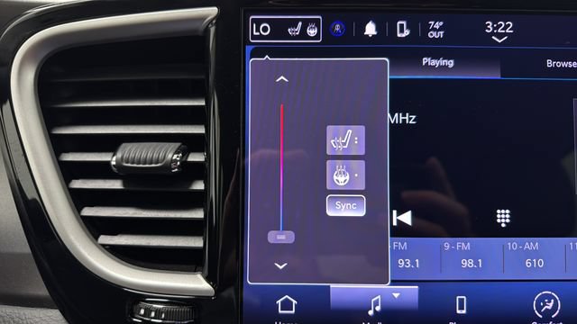 Used 2023 Chrysler Pacifica Touring-L FWD image 30
