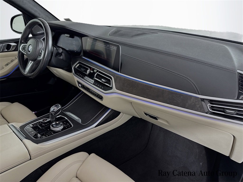 Used 2022 BMW X7 M50i image 32