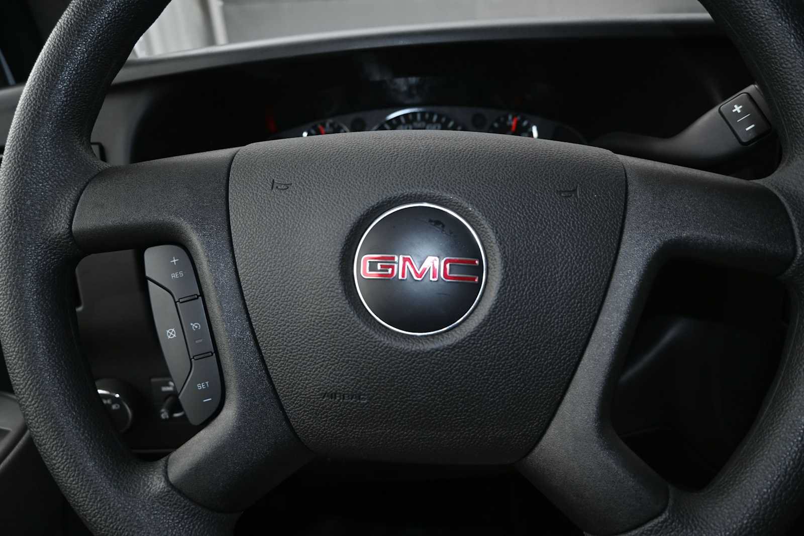 Used 2024 GMC Savana 4500 w/ Power Convenience Package RWD image 3