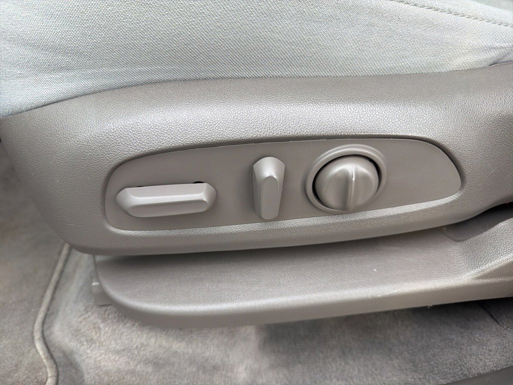 Used 2021 Chevrolet Traverse LT w/ LPO, Cargo Package image 19