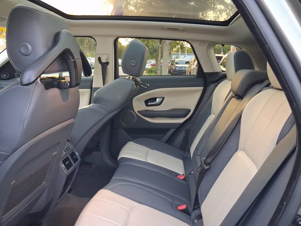 Used 2019 Land Rover Range Rover Evoque SE AWD/4WD image 10