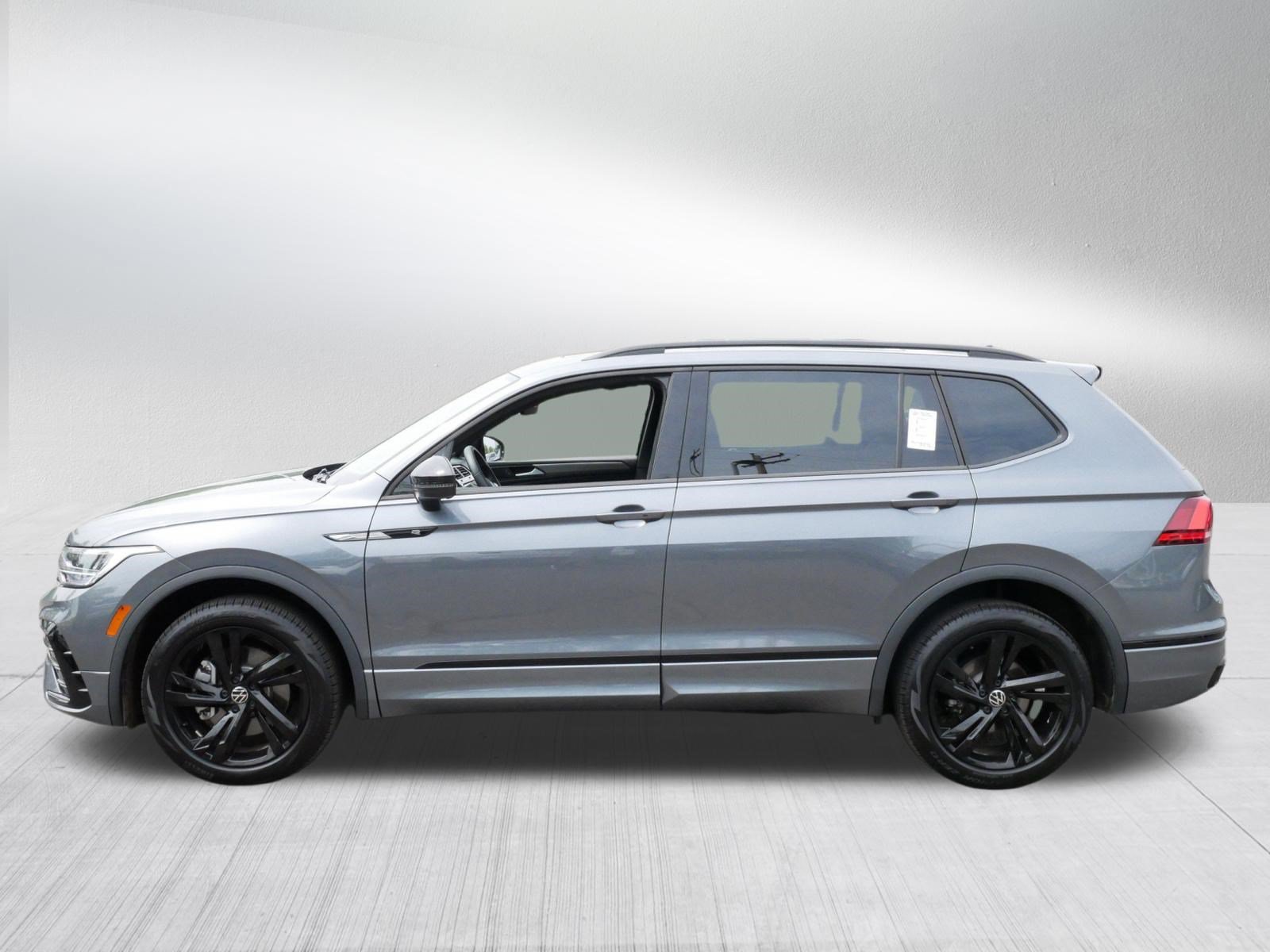 Certified 2023 Volkswagen Tiguan SE R-Line AWD/4WD image 4
