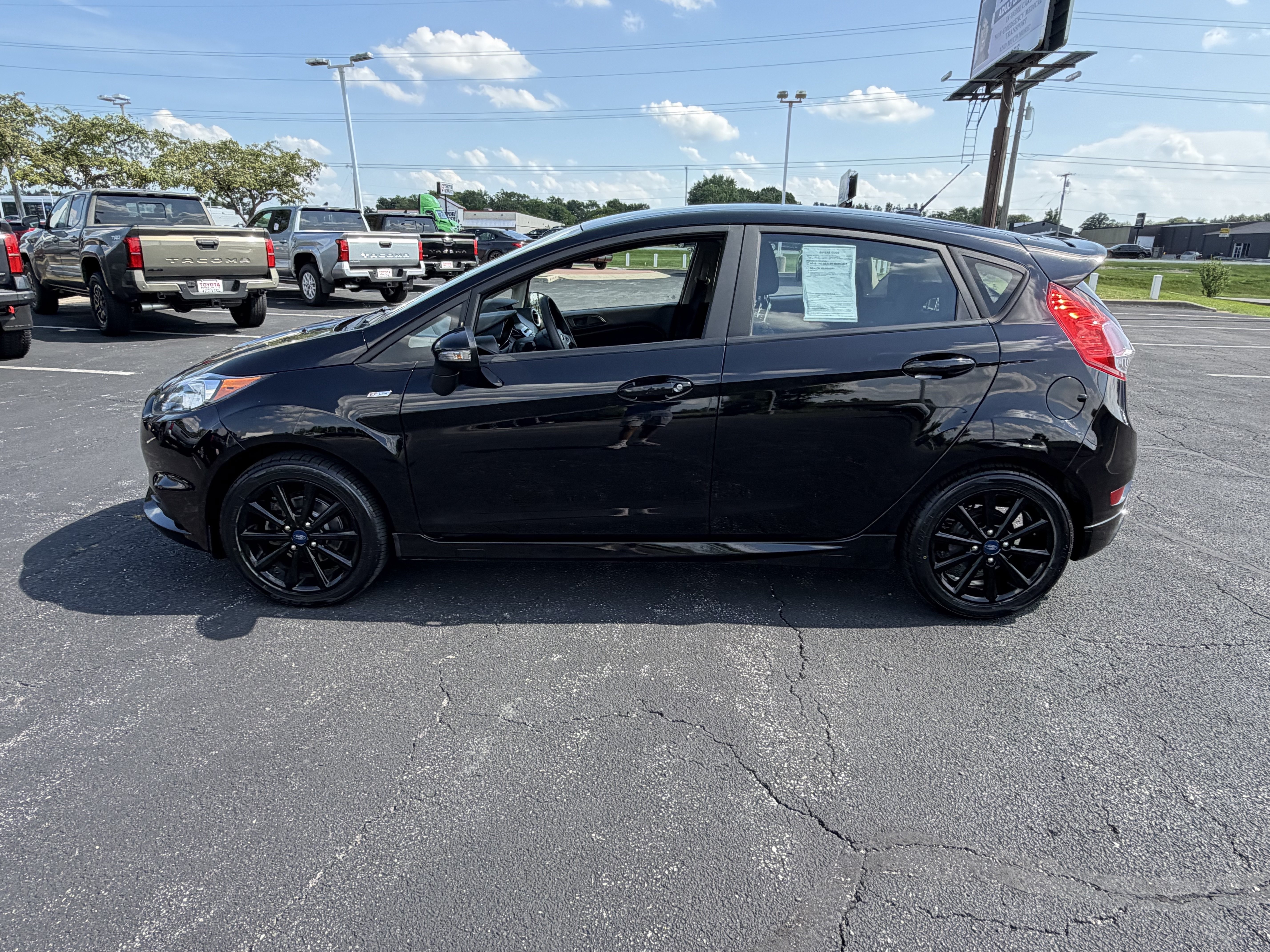 Used 2019 Ford Fiesta ST-Line w/ ST Line Cold Weather Package FWD image 6
