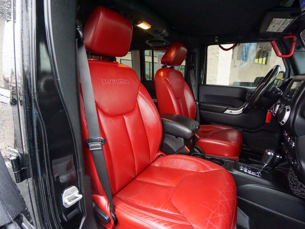 Used 2013 Jeep Wrangler Unlimited Rubicon image 26