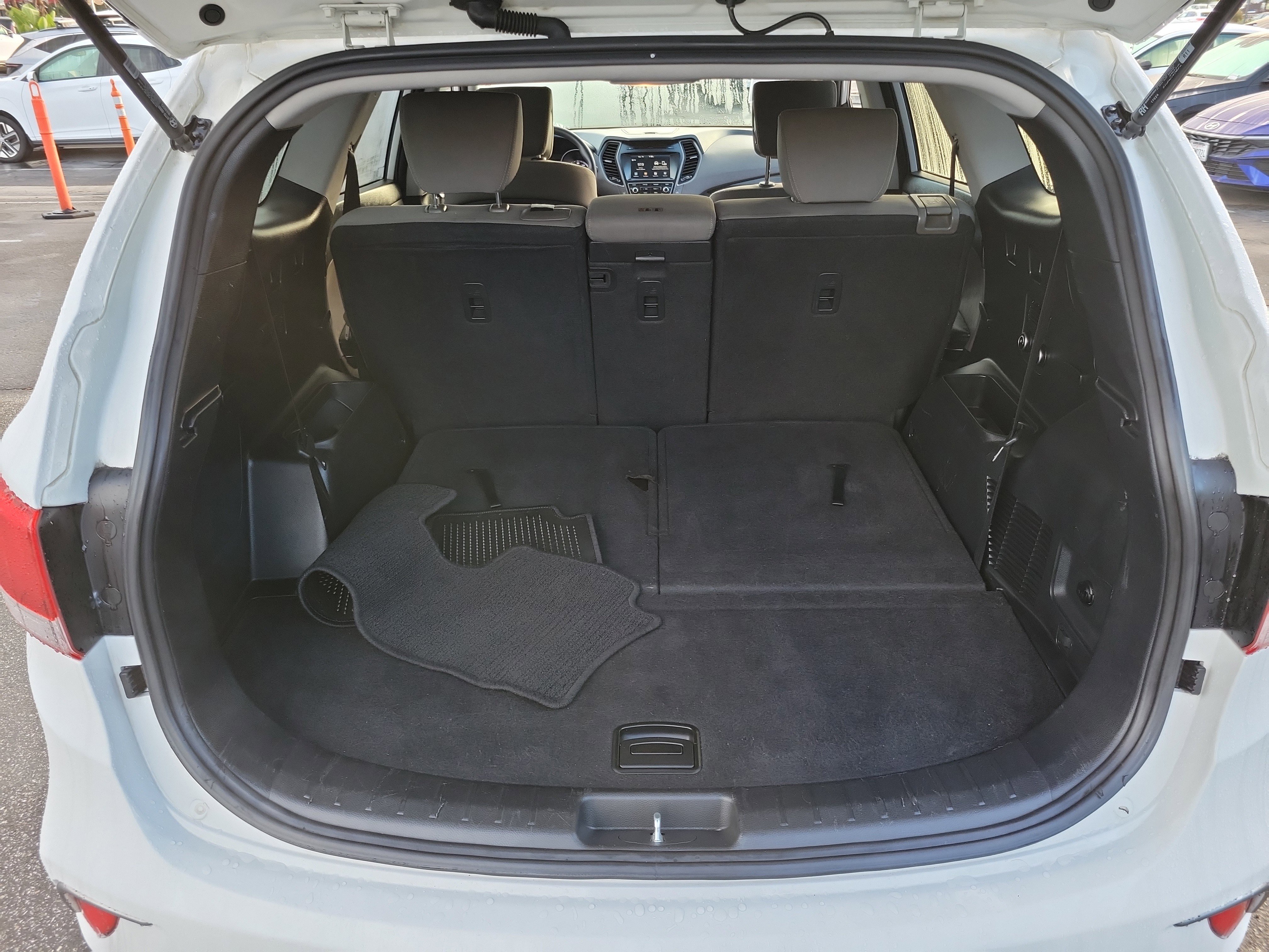 Used 2018 Hyundai Santa Fe SE image 22