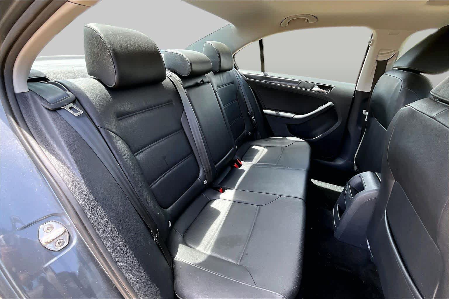Used 2016 Volkswagen Jetta SEL w/ Lighting Package FWD image 20