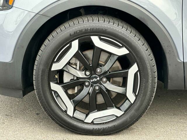 Used 2023 Kia Telluride S image 35