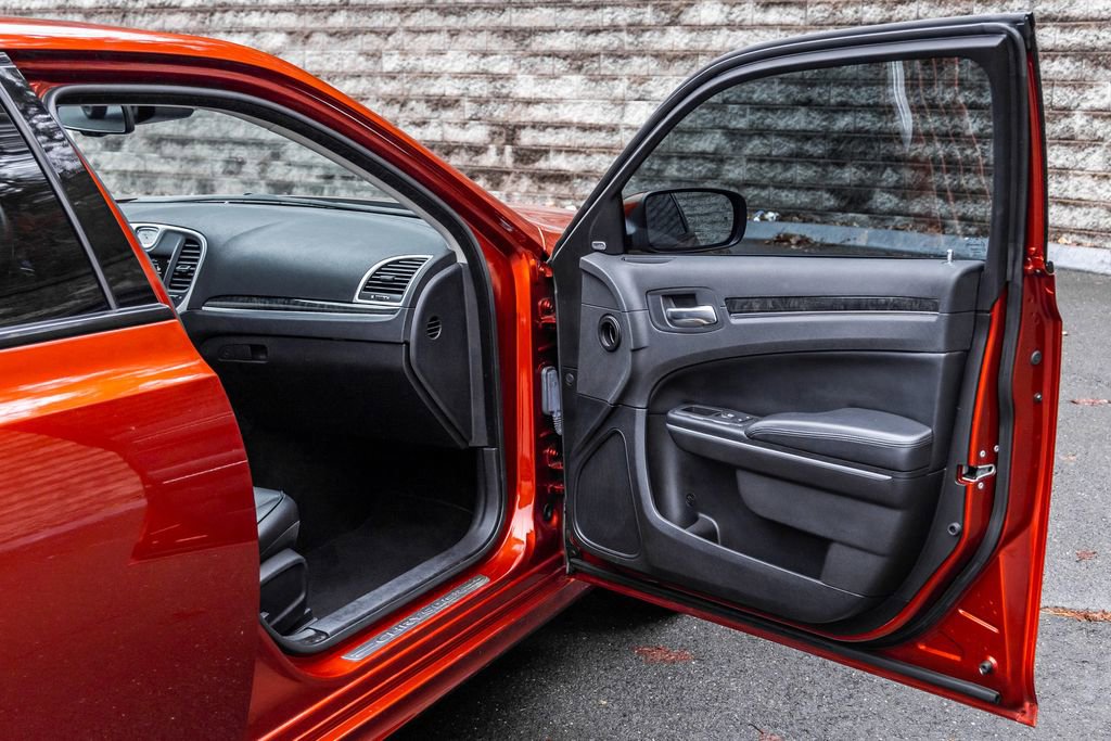 Used 2021 Chrysler 300 Touring L image 14