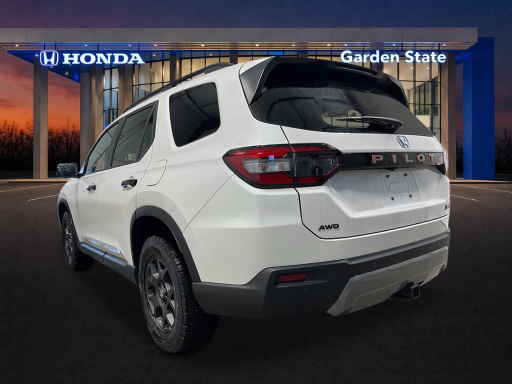 New 2026 Honda Pilot TrailSport image 3
