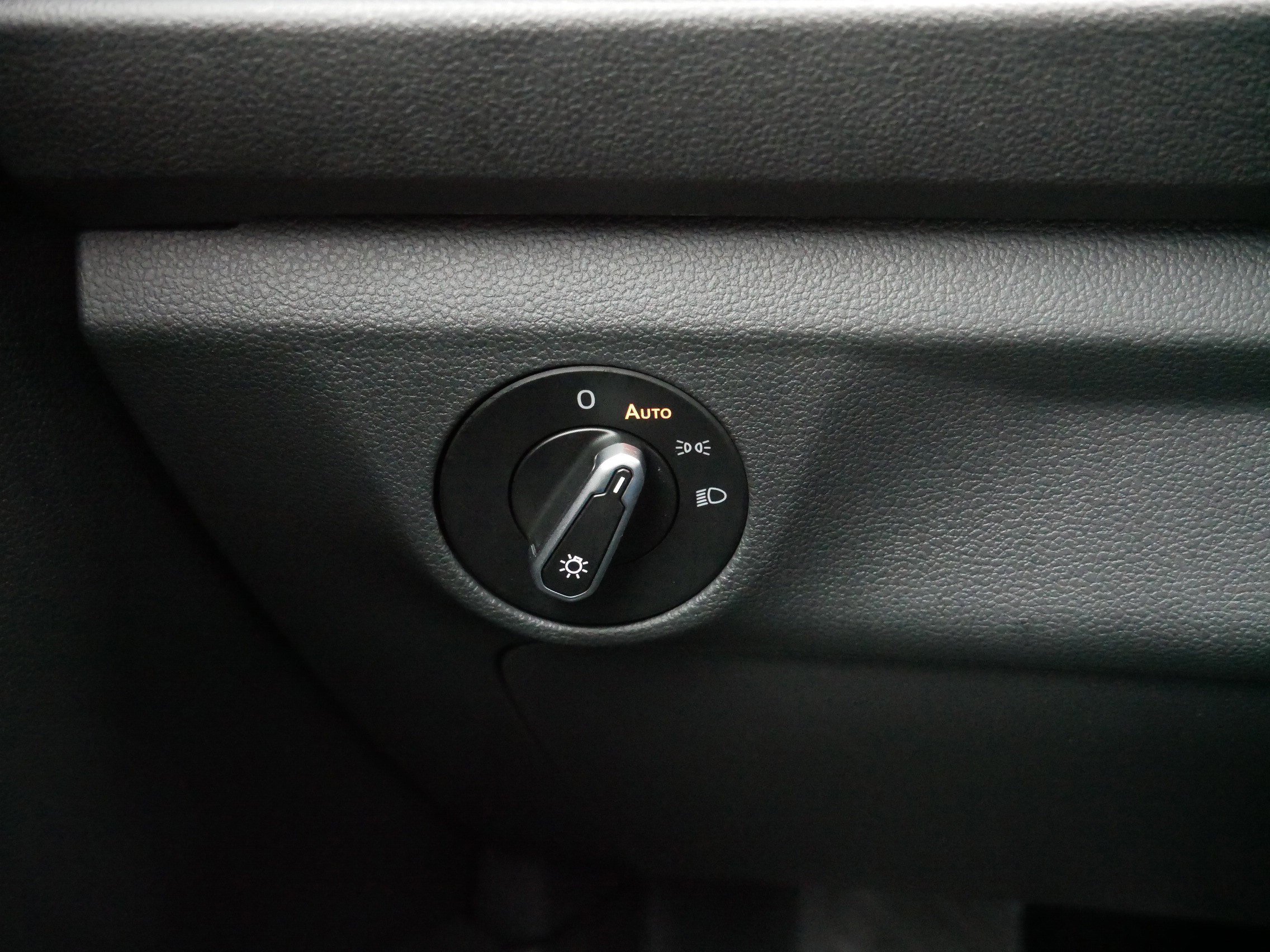 Certified 2024 Volkswagen Jetta SEL image 27