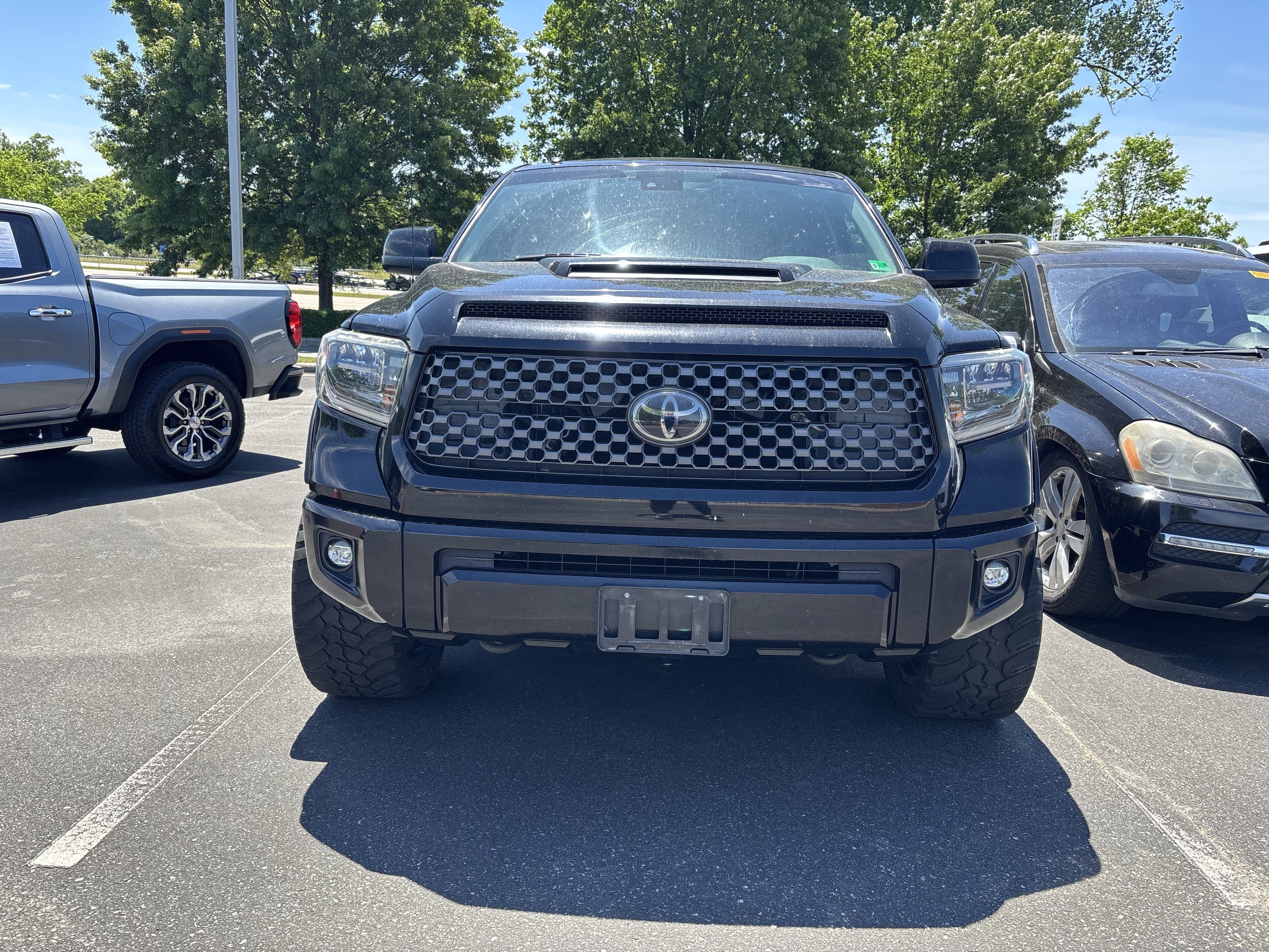 Used 2018 Toyota Tundra SR5 w/ TRD Sport Package AWD/4WD image 13