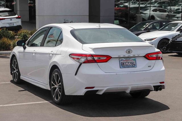 Used 2019 Toyota Camry SE FWD image 4