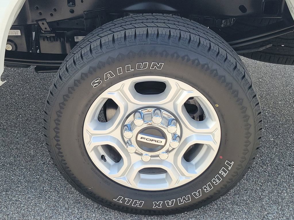 Used 2025 Ford F250 XLT image 13