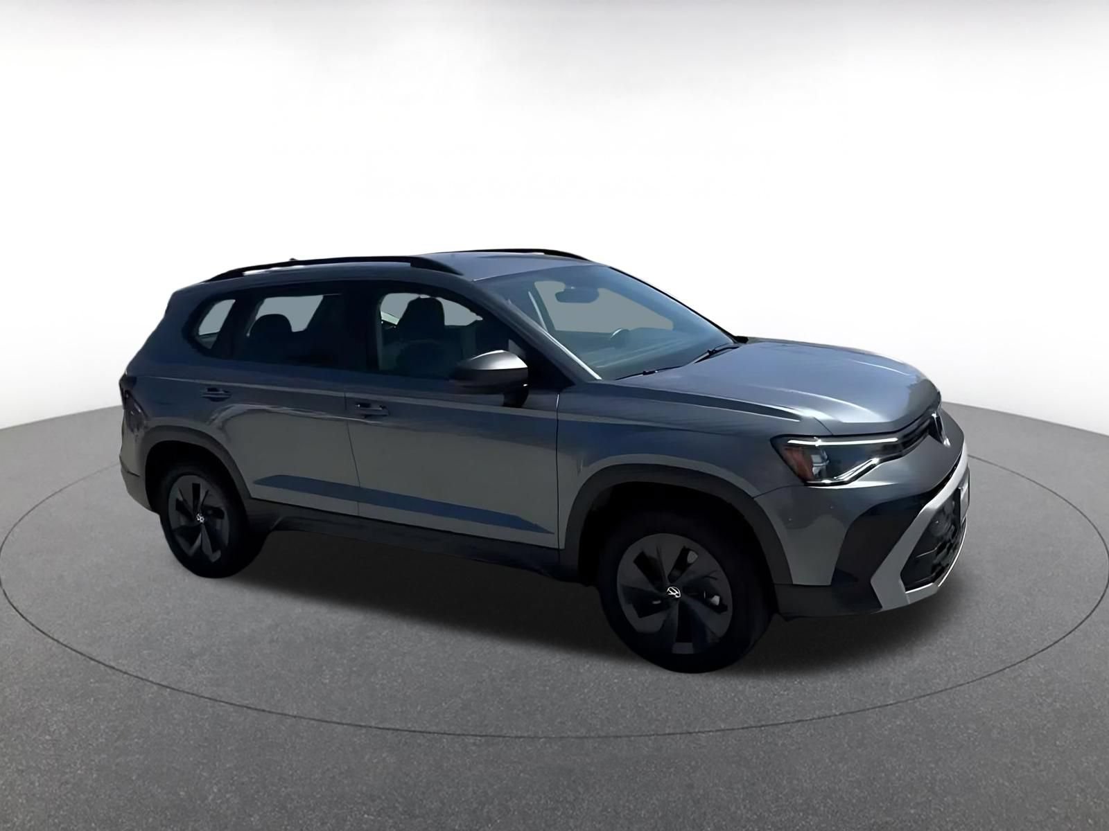 Used 2026 Volkswagen Taos S FWD image 2