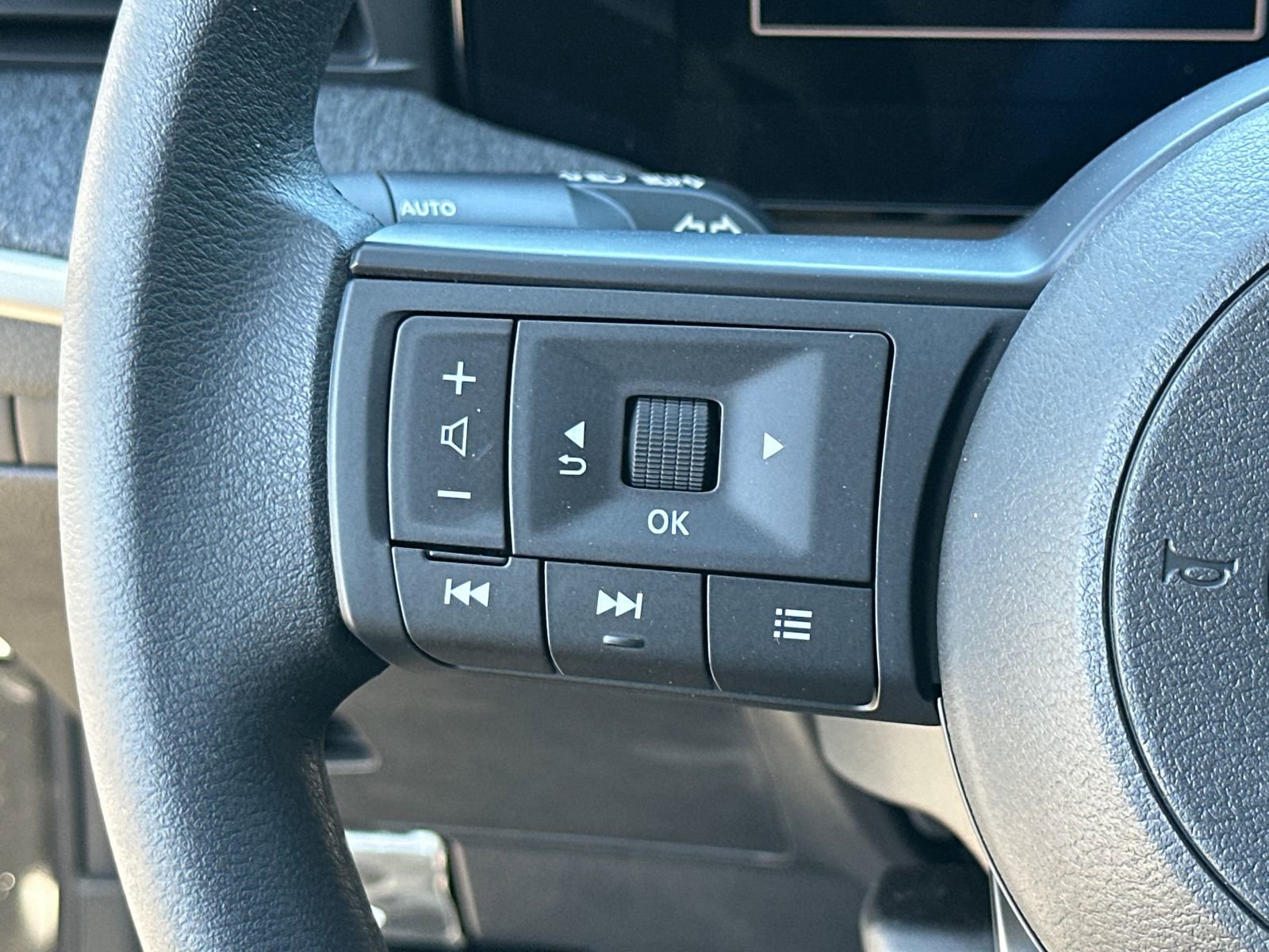 New 2026 Nissan Kicks S image 21