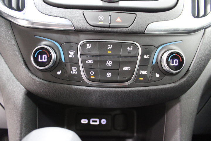 Used 2024 Chevrolet Equinox LT FWD image 34