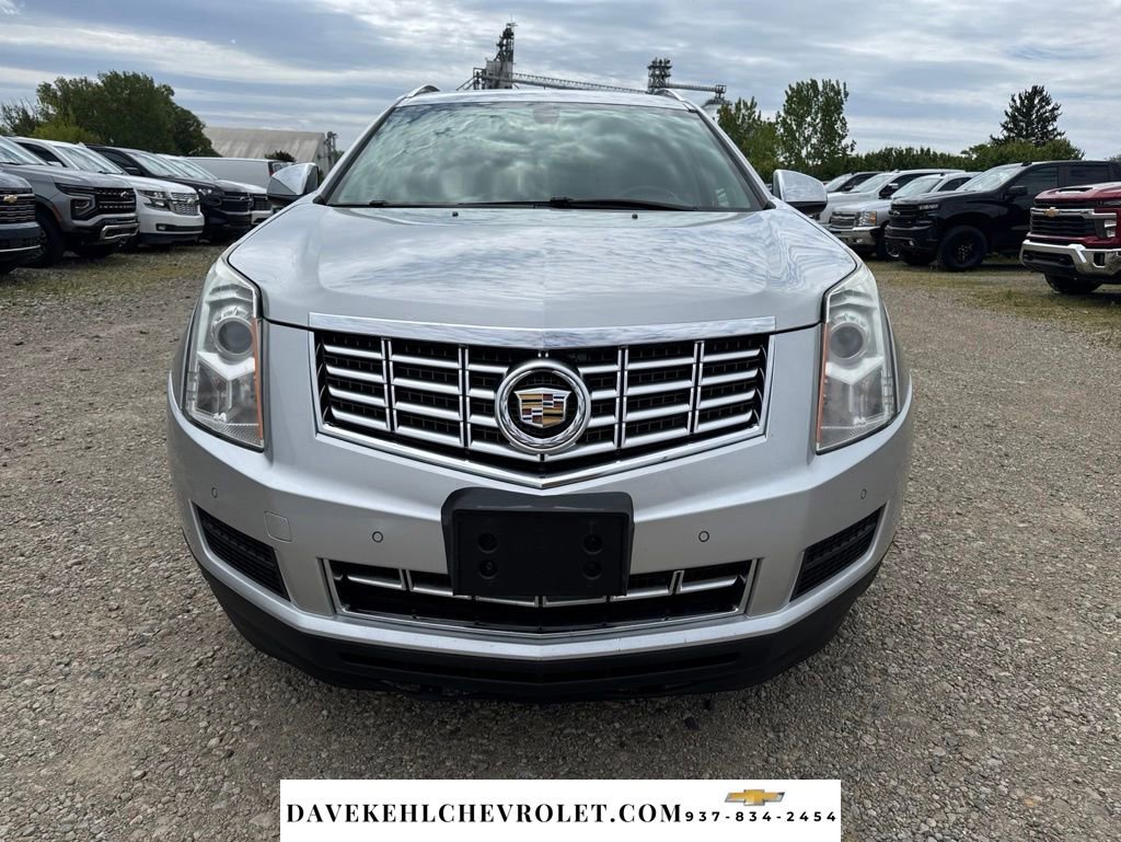 Used 2016 Cadillac SRX Luxury FWD image 2