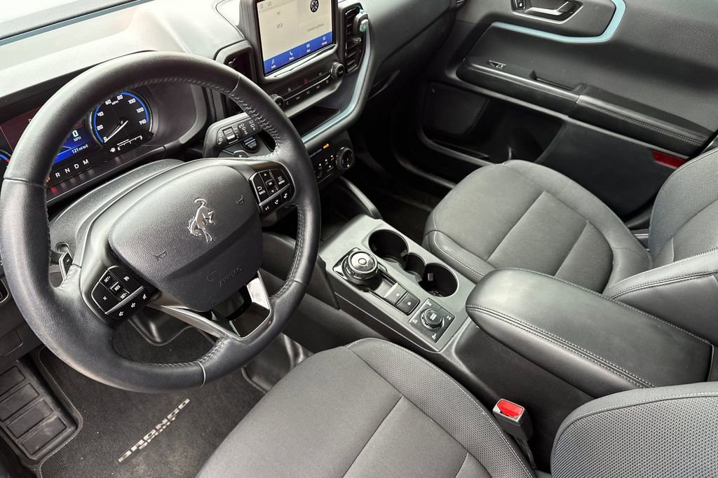 Used 2023 Ford Bronco Sport Badlands image 10