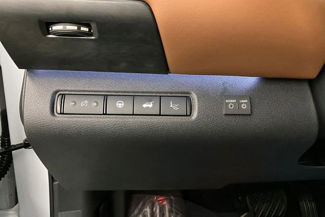 New 2026 Nissan Pathfinder Platinum image 32