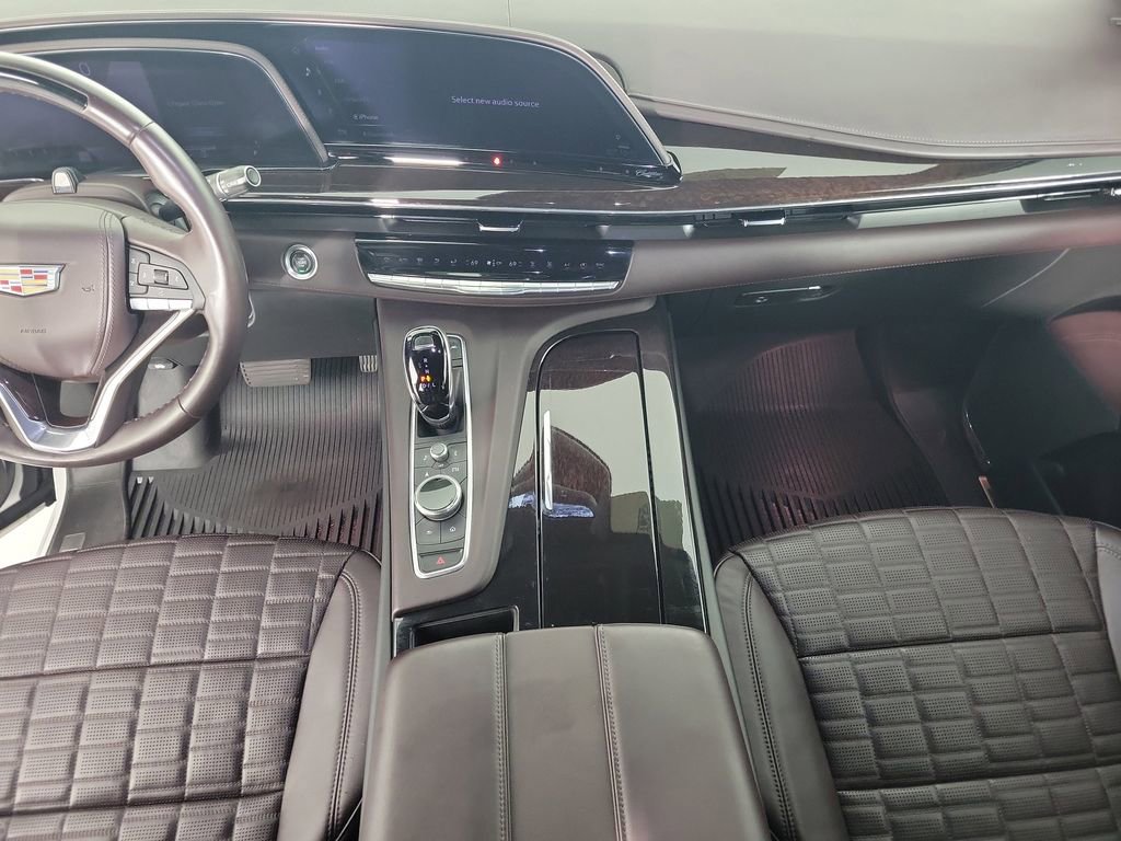 Certified 2021 Cadillac Escalade Sport Platinum w/ Heavy-Duty Trailer Package image 14