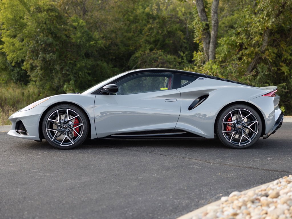 New 2027 Lotus Emira SE RWD image 3