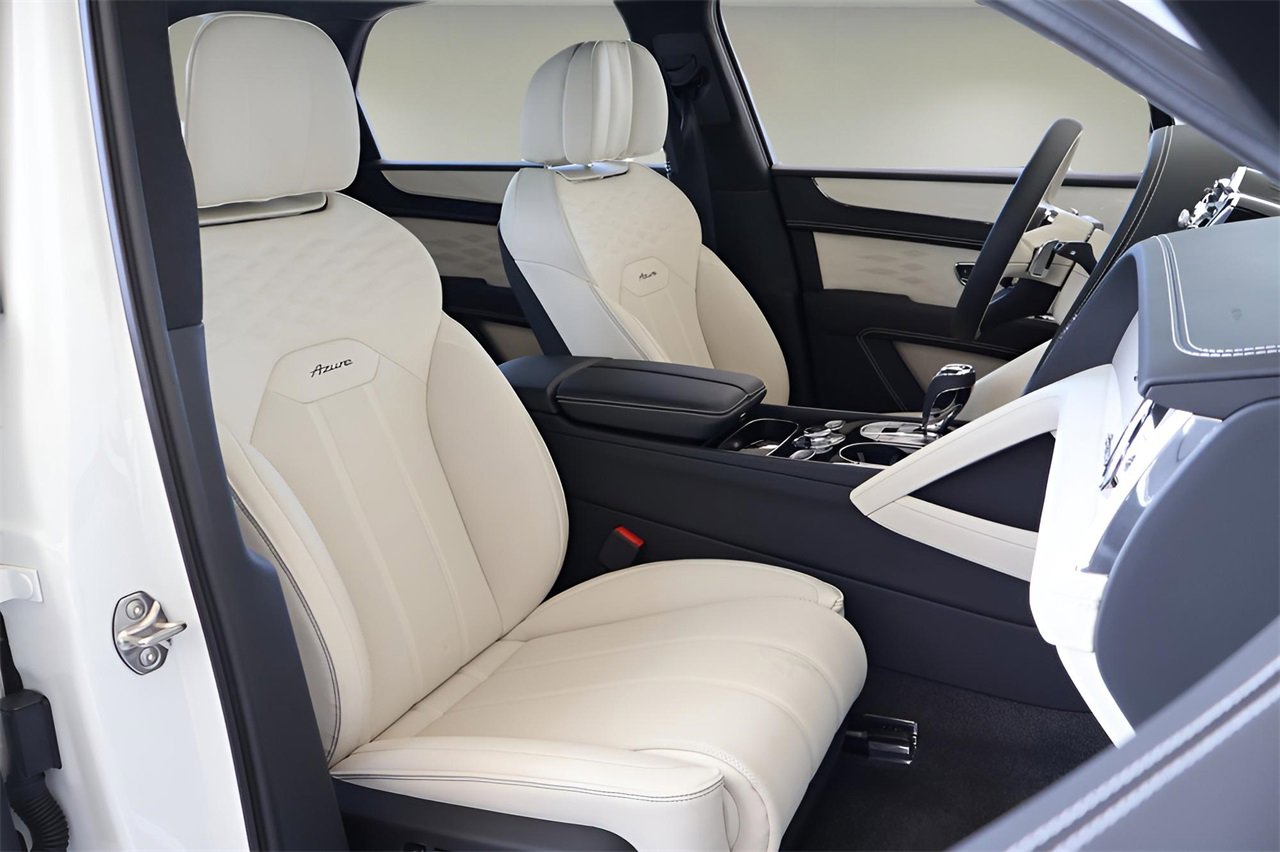 New 2025 Bentley Bentayga image 19