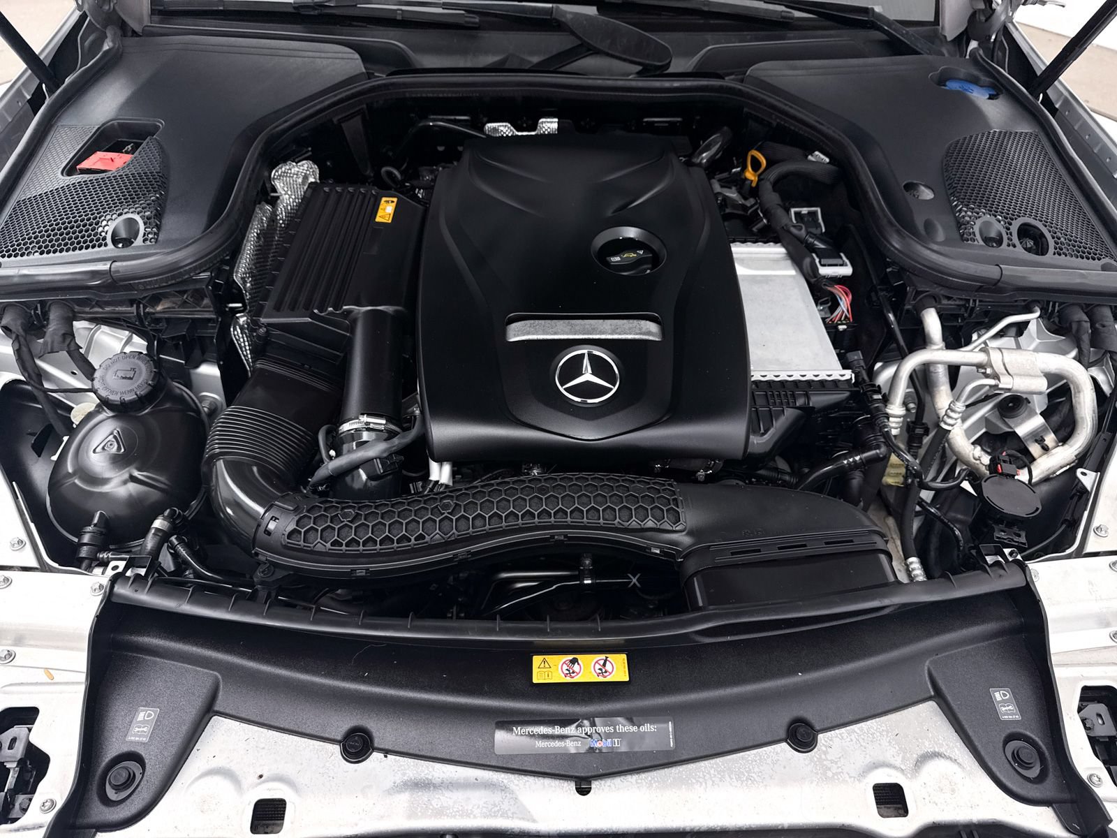 Used 2019 Mercedes-Benz E 300 4MATIC image 10