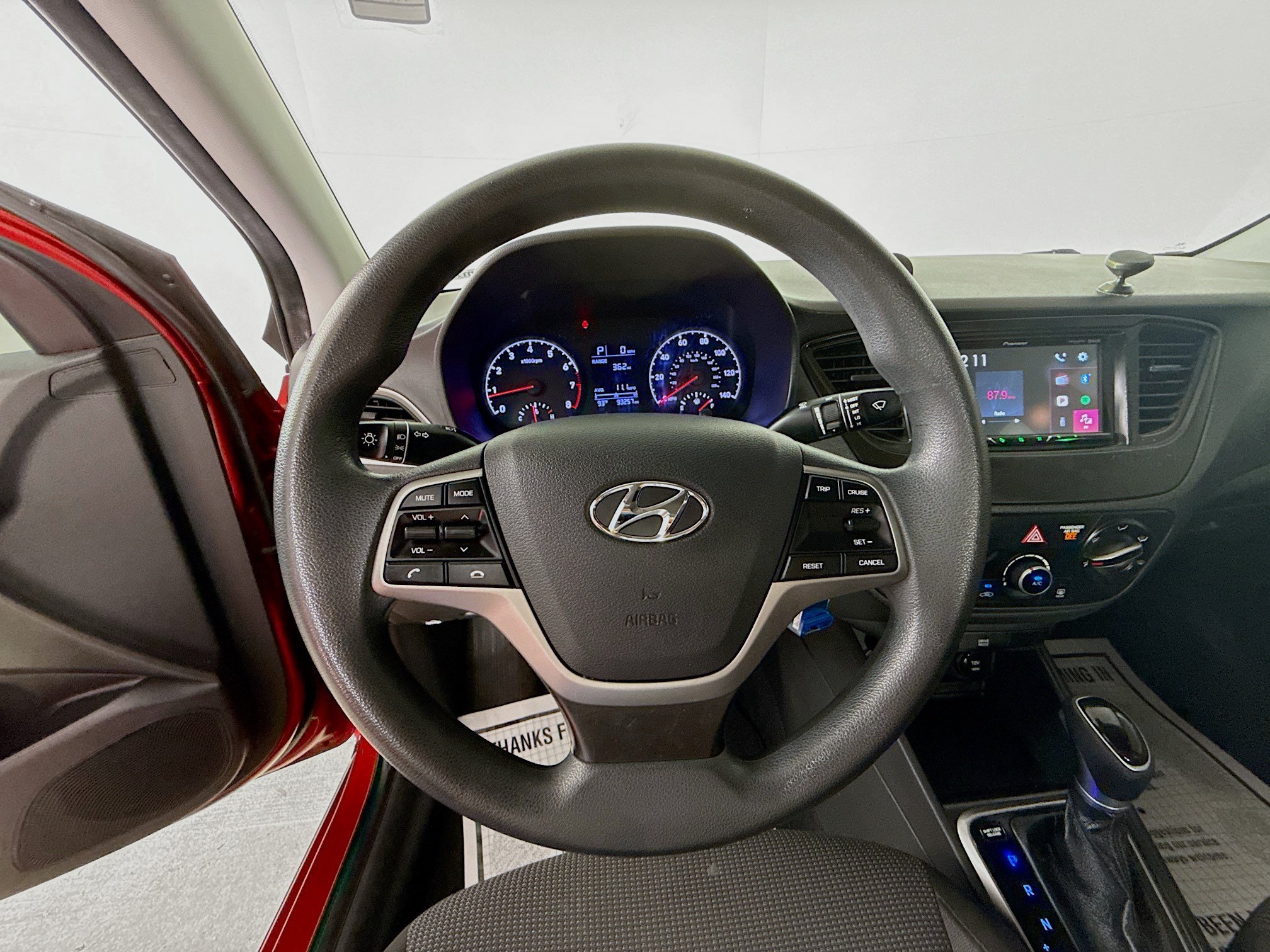 Used 2020 Hyundai Accent SE FWD image 11