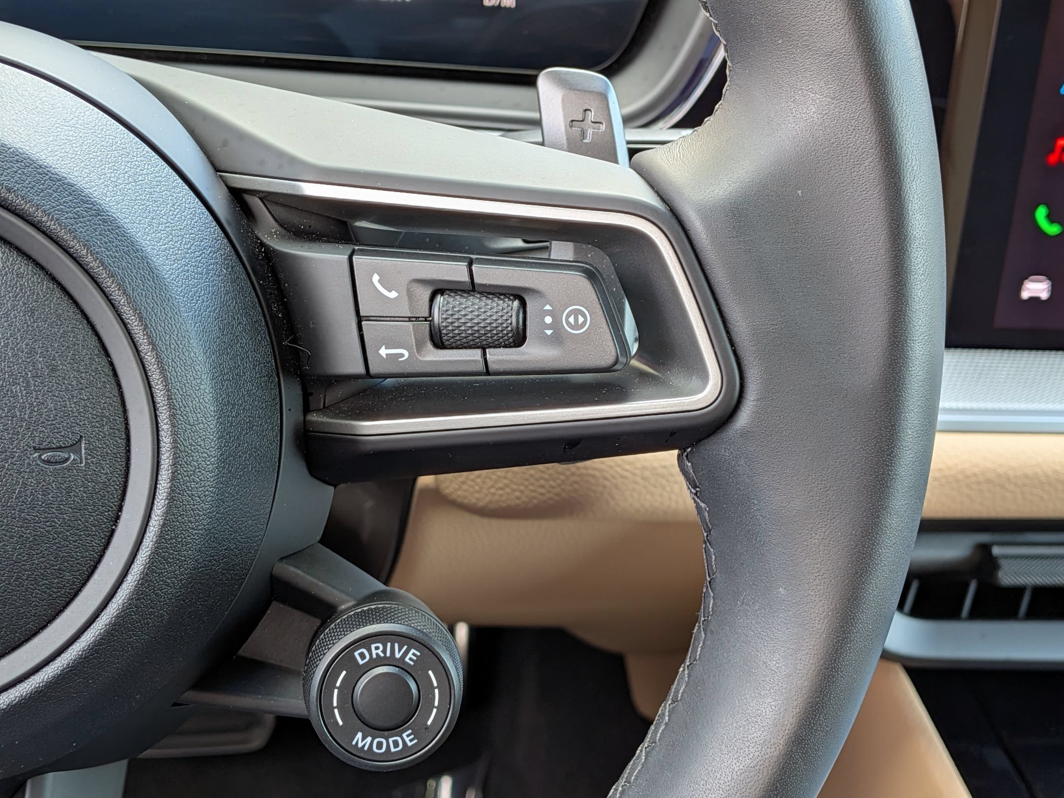 Certified 2026 Porsche Cayenne S AWD/4WD image 10