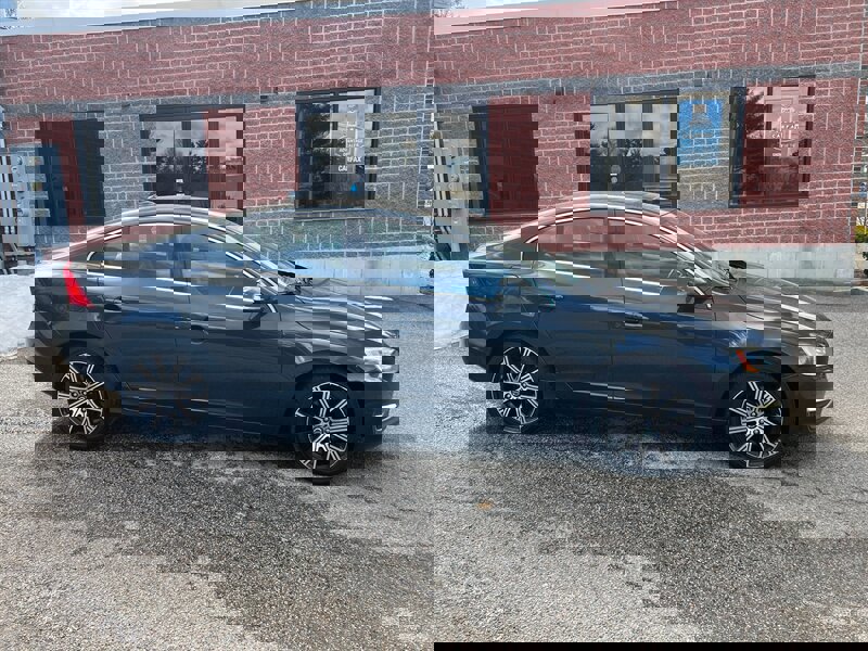 Used 2015 Volvo S60 T5 Platinum image 6