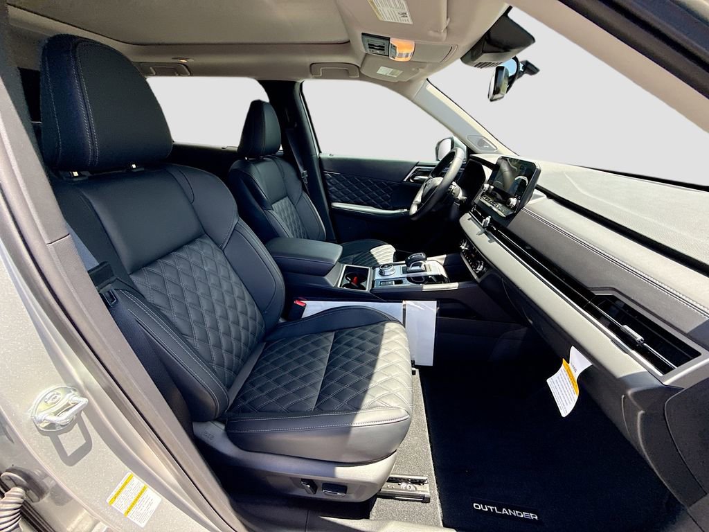 Used 2024 Mitsubishi Outlander SEL image 30