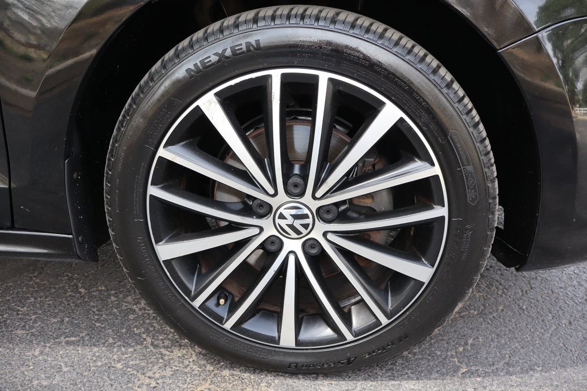 Used 2012 Volkswagen Jetta SEL FWD image 43