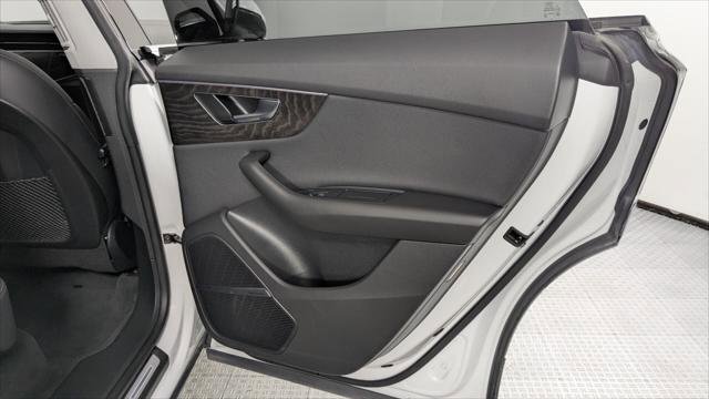 Used 2022 Audi Q8 Premium Plus image 16