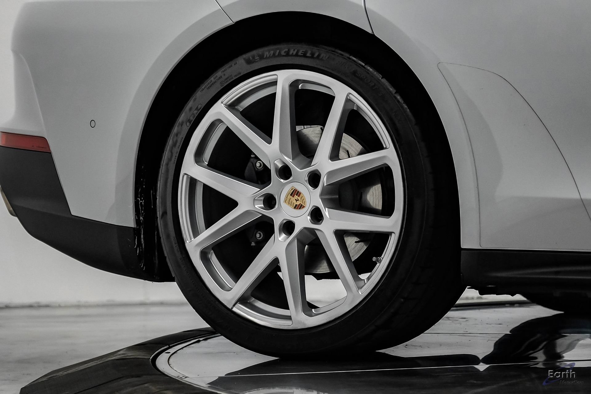 Used 2025 Porsche Panamera w/ Premium Package RWD image 88