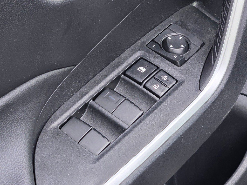 Used 2024 Toyota RAV4 LE AWD/4WD image 19
