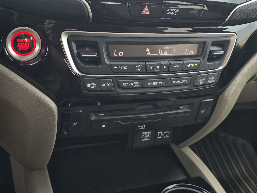 Used 2022 Honda Pilot Touring image 21