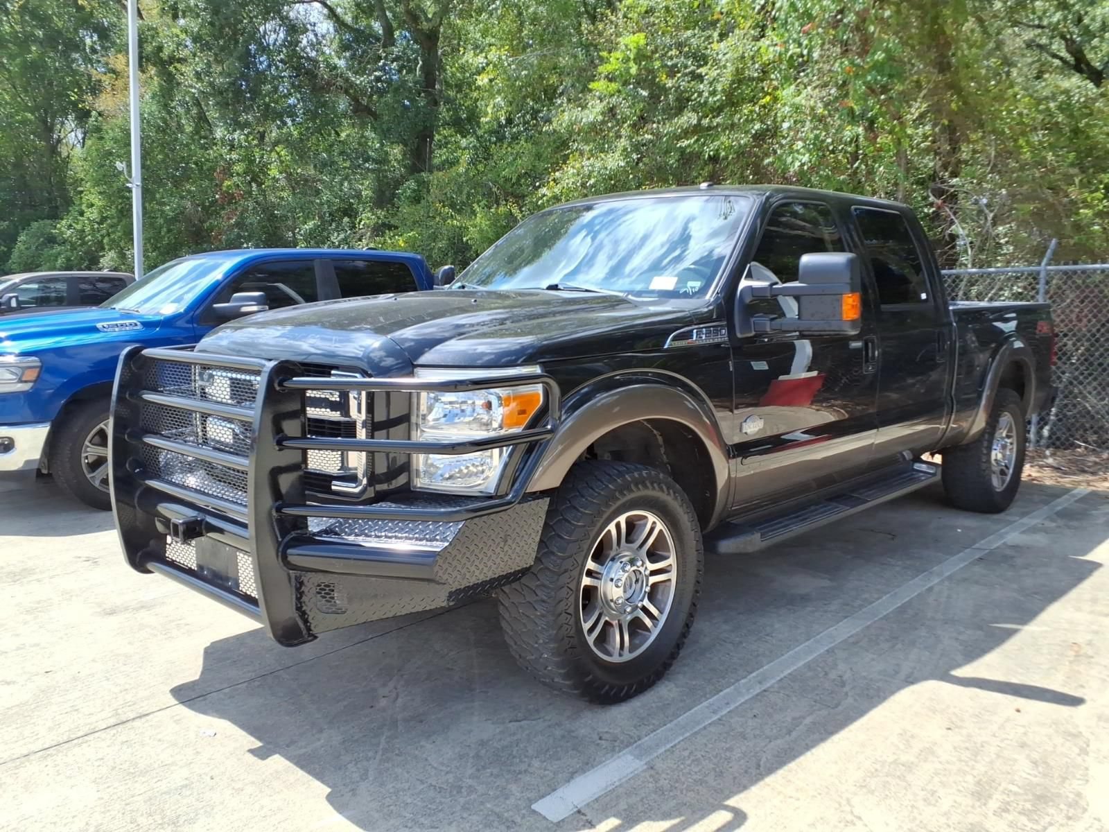 Used 2015 Ford F250 King Ranch w/ FX4 Off-Road Package AWD/4WD image 4