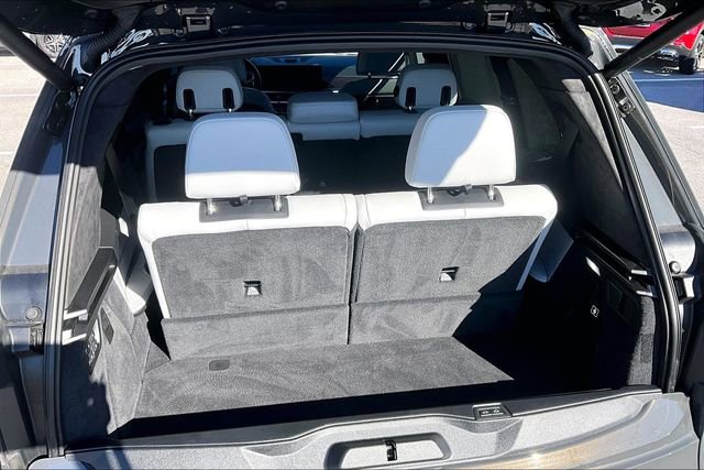 Used 2026 BMW X7 xDrive40i w/ Executive Package image 38