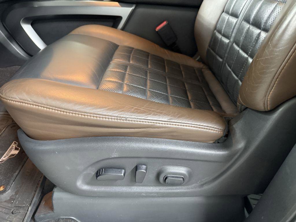 Used 2016 Nissan Titan Platinum Reserve AWD/4WD image 14